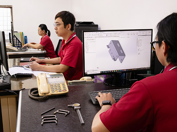 模具設計、組立、維修